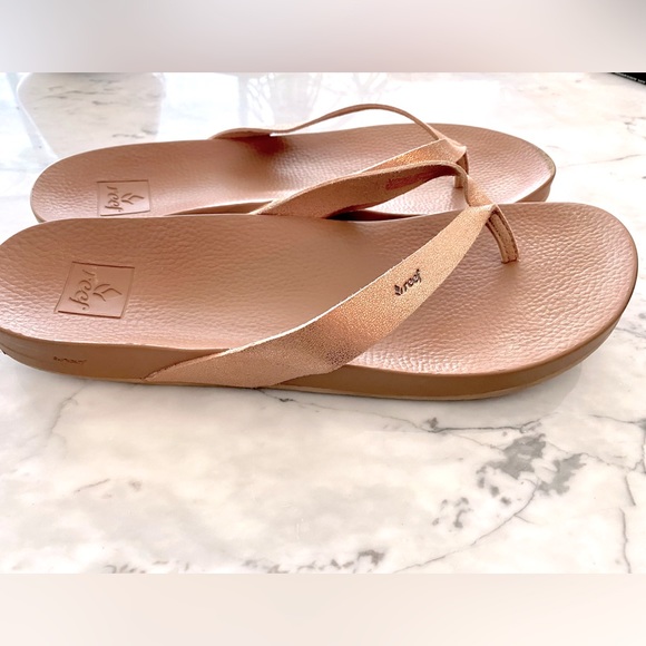 Reef Shoes - Reef rose gold cushioned flip flops